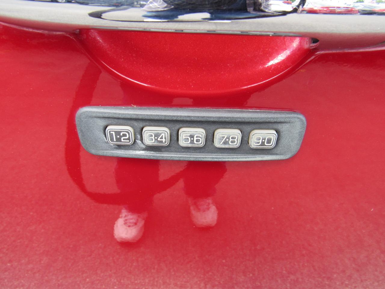 Ford Escape 4WD 4dr XLT 2011