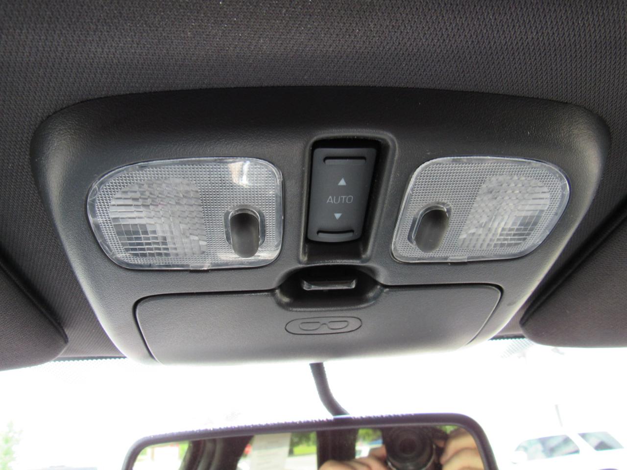 Ford Escape 4WD 4dr XLT 2011