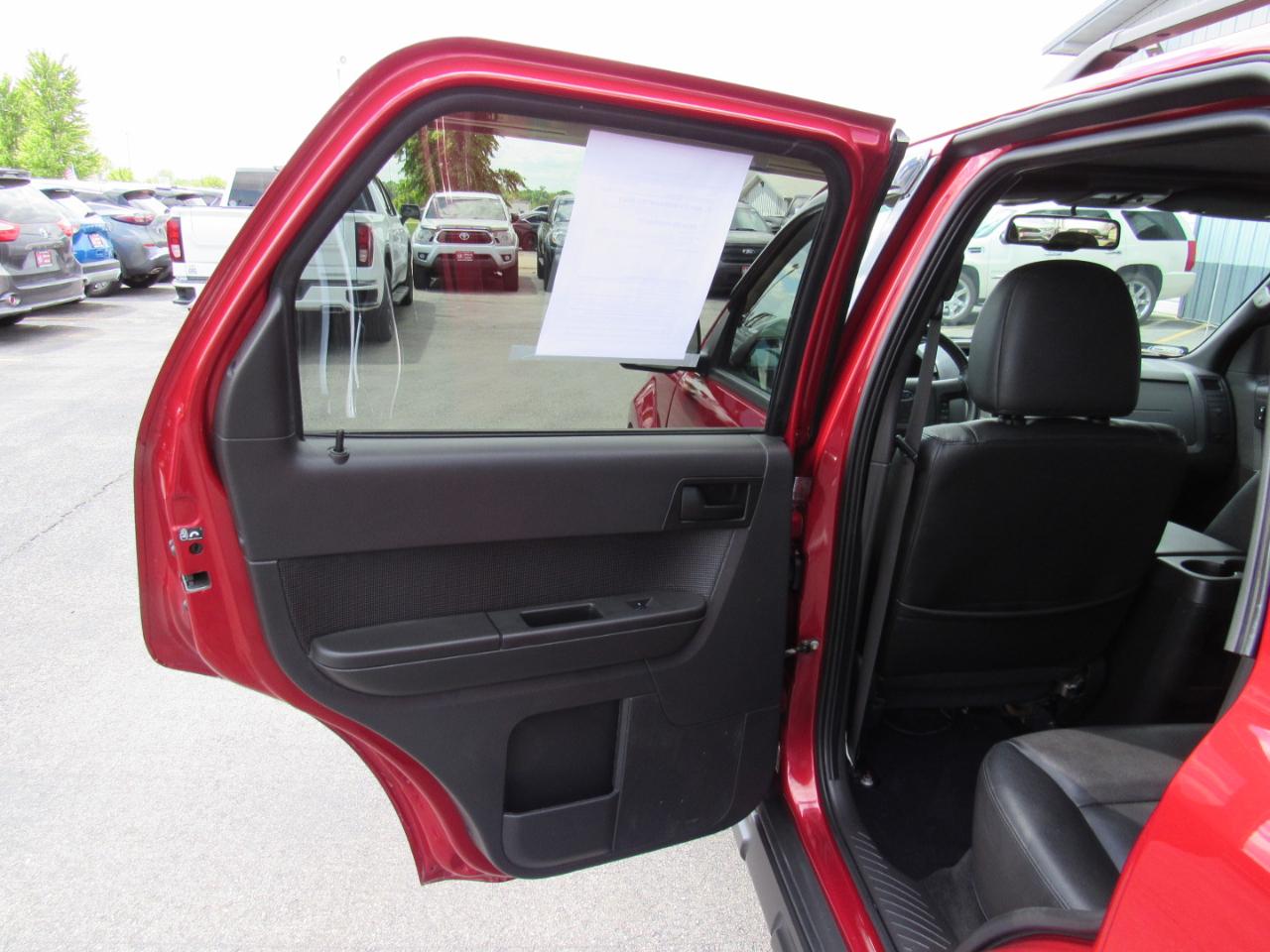 Ford Escape 4WD 4dr XLT 2011