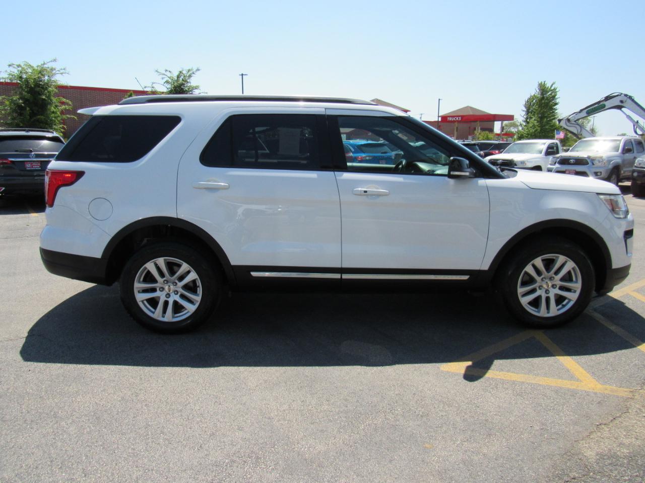 Ford Explorer XLT 4WD 2018