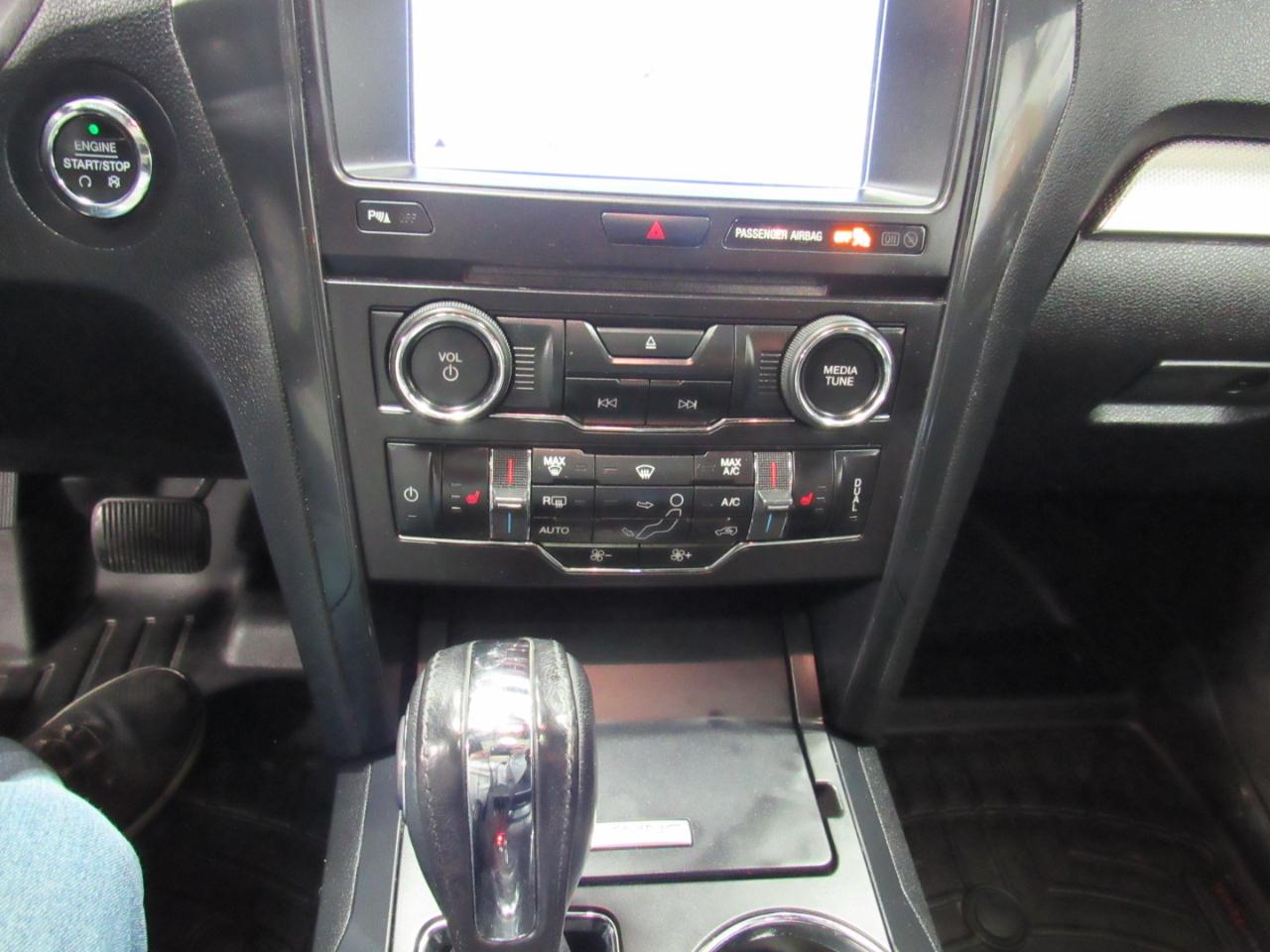 Ford Explorer XLT 4WD 2018