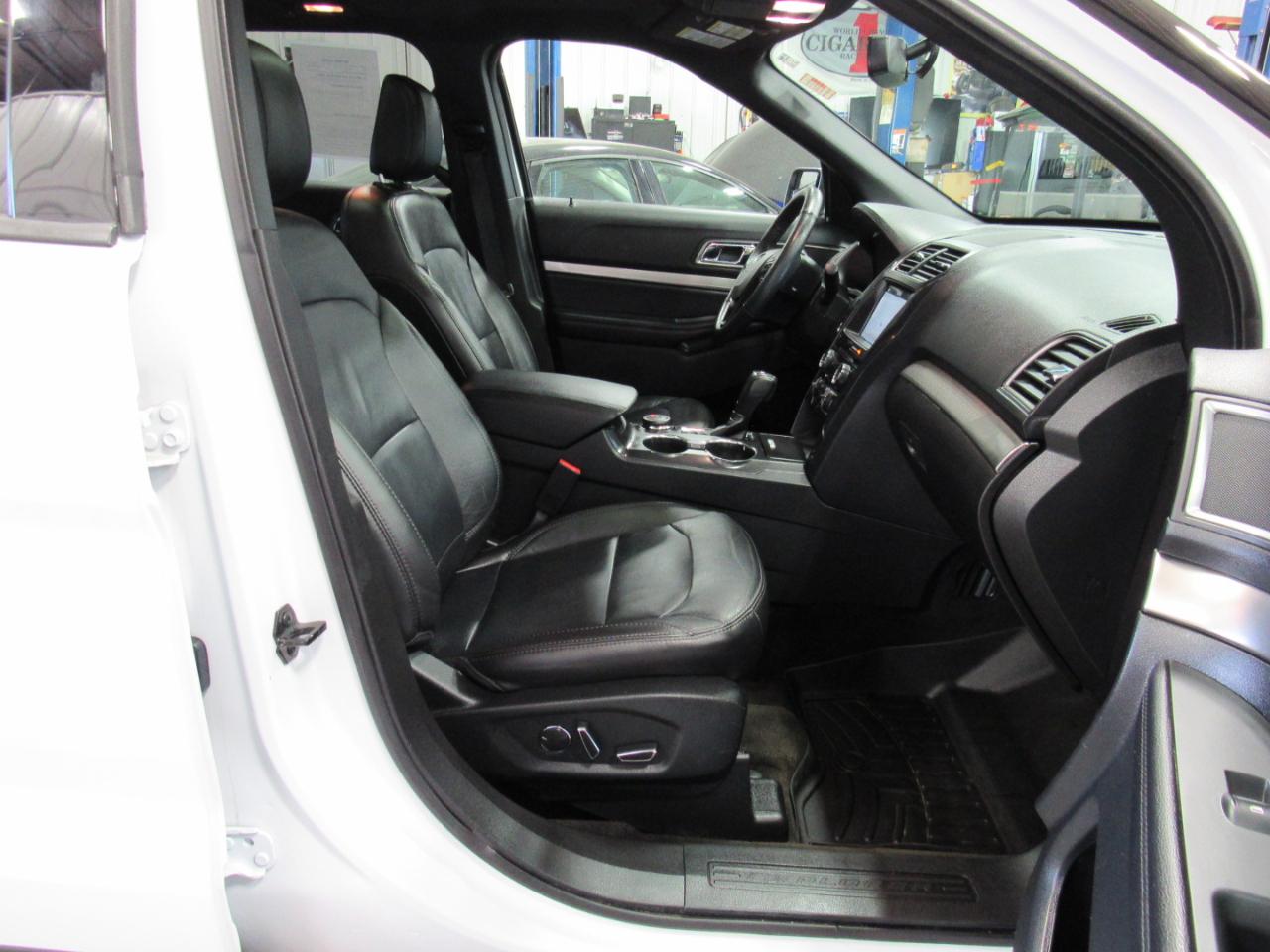 Ford Explorer XLT 4WD 2018