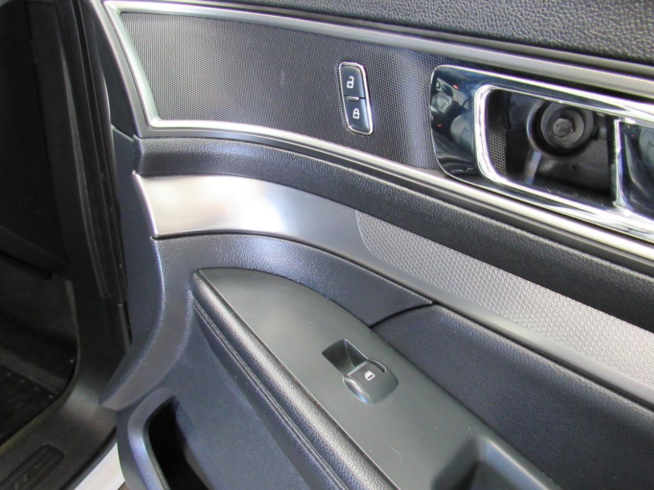Ford Explorer XLT 4WD 2018