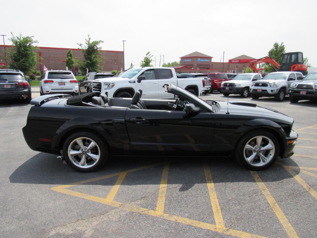 Ford Mustang 2dr Conv GT Deluxe 2008