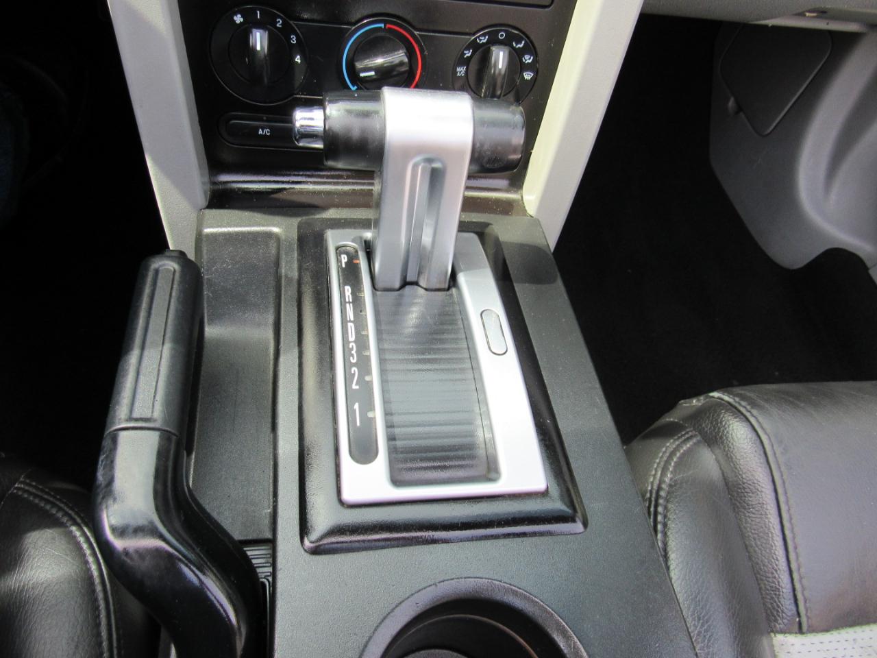 Ford Mustang 2dr Conv GT Deluxe 2008