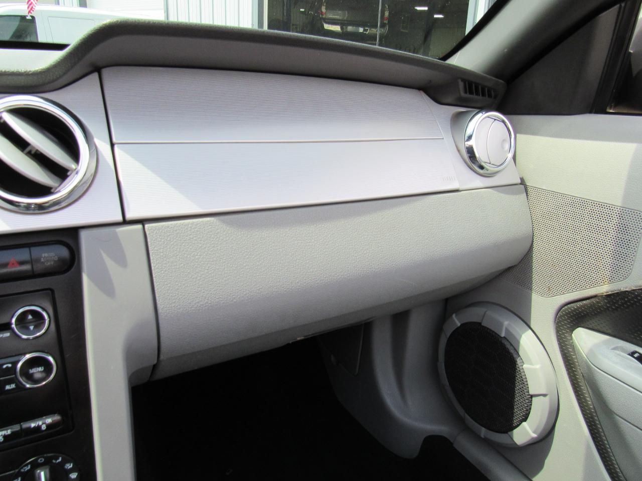 Ford Mustang 2dr Conv GT Deluxe 2008