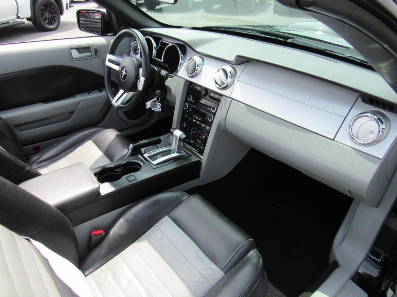 Ford Mustang 2dr Conv GT Deluxe 2008