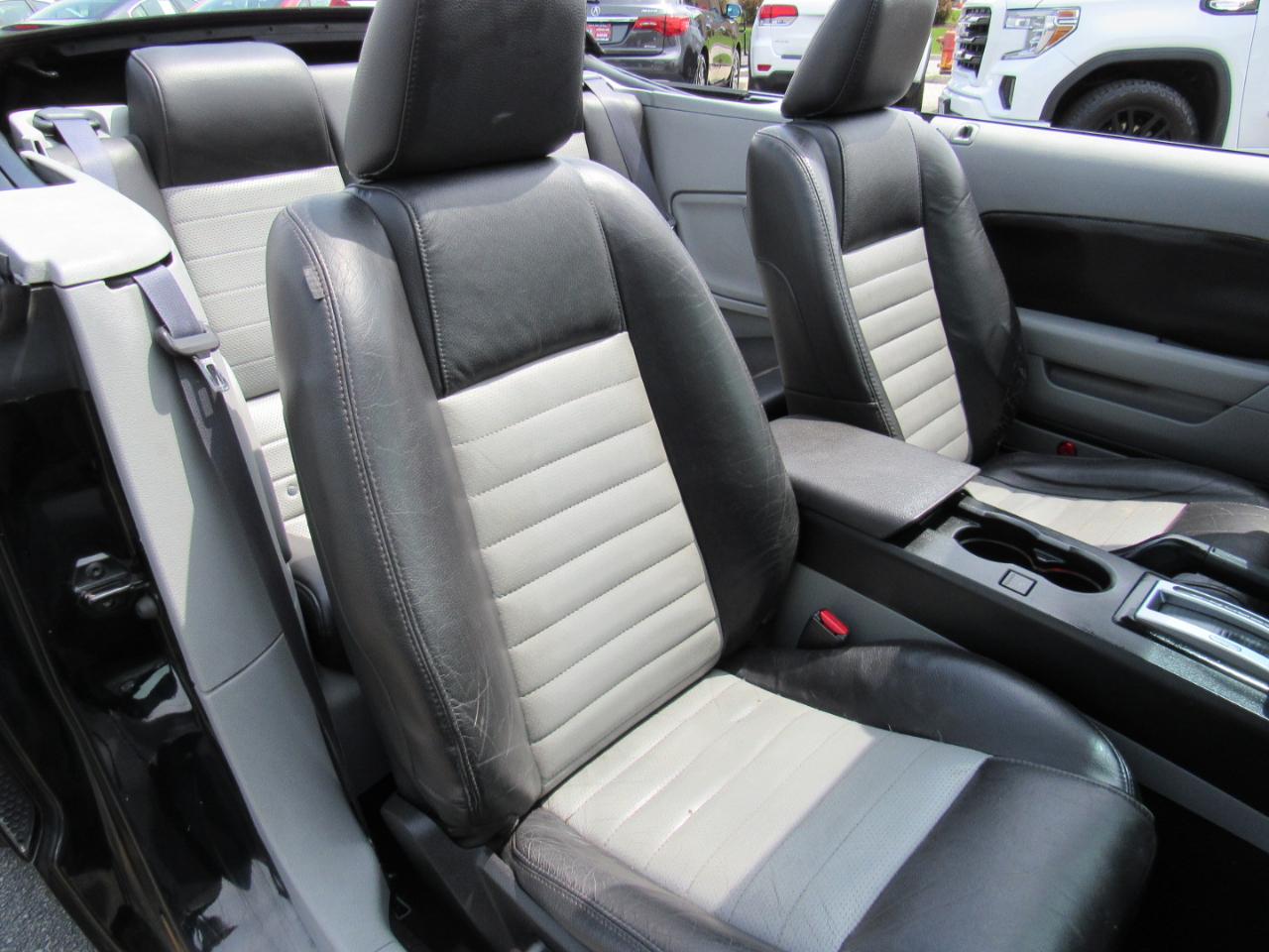 Ford Mustang 2dr Conv GT Deluxe 2008