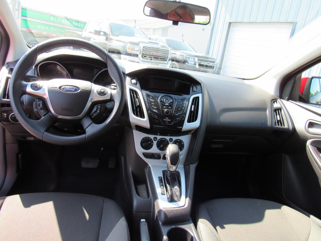 Ford Focus 4dr Sdn SE 2013