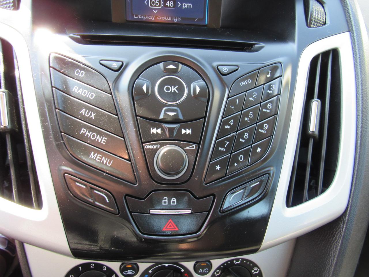 Ford Focus 4dr Sdn SE 2013