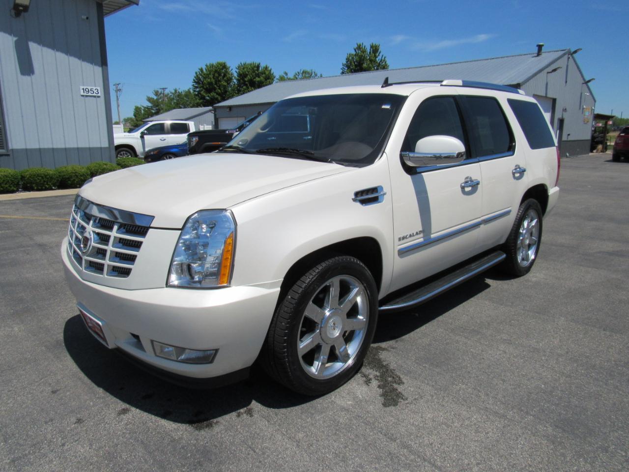 2010 Cadillac Escalade AWD 4dr Luxury