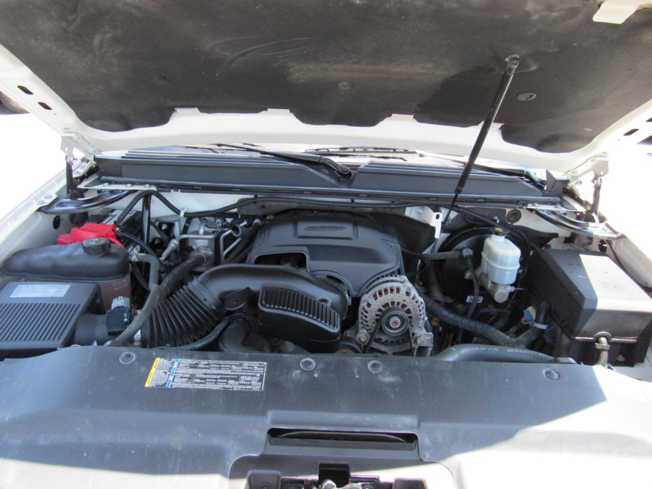 Cadillac Escalade AWD 4dr Luxury 2010