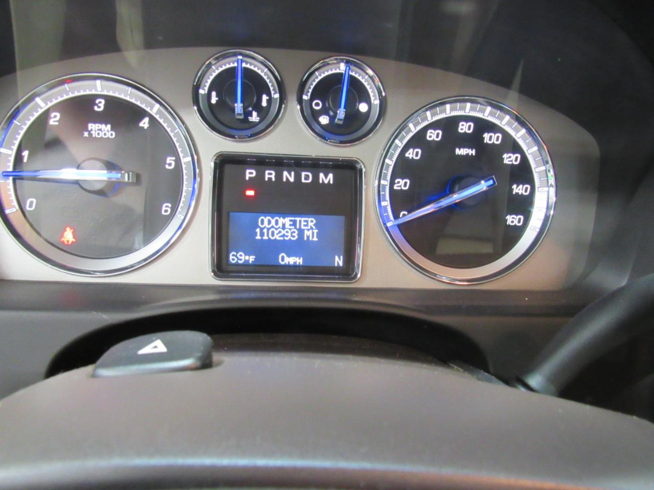 Cadillac Escalade AWD 4dr Luxury 2010