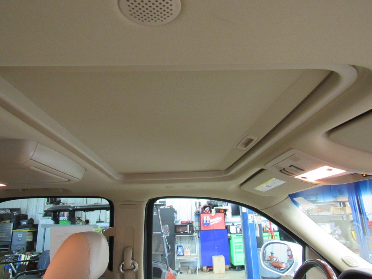 Cadillac Escalade AWD 4dr Luxury 2010