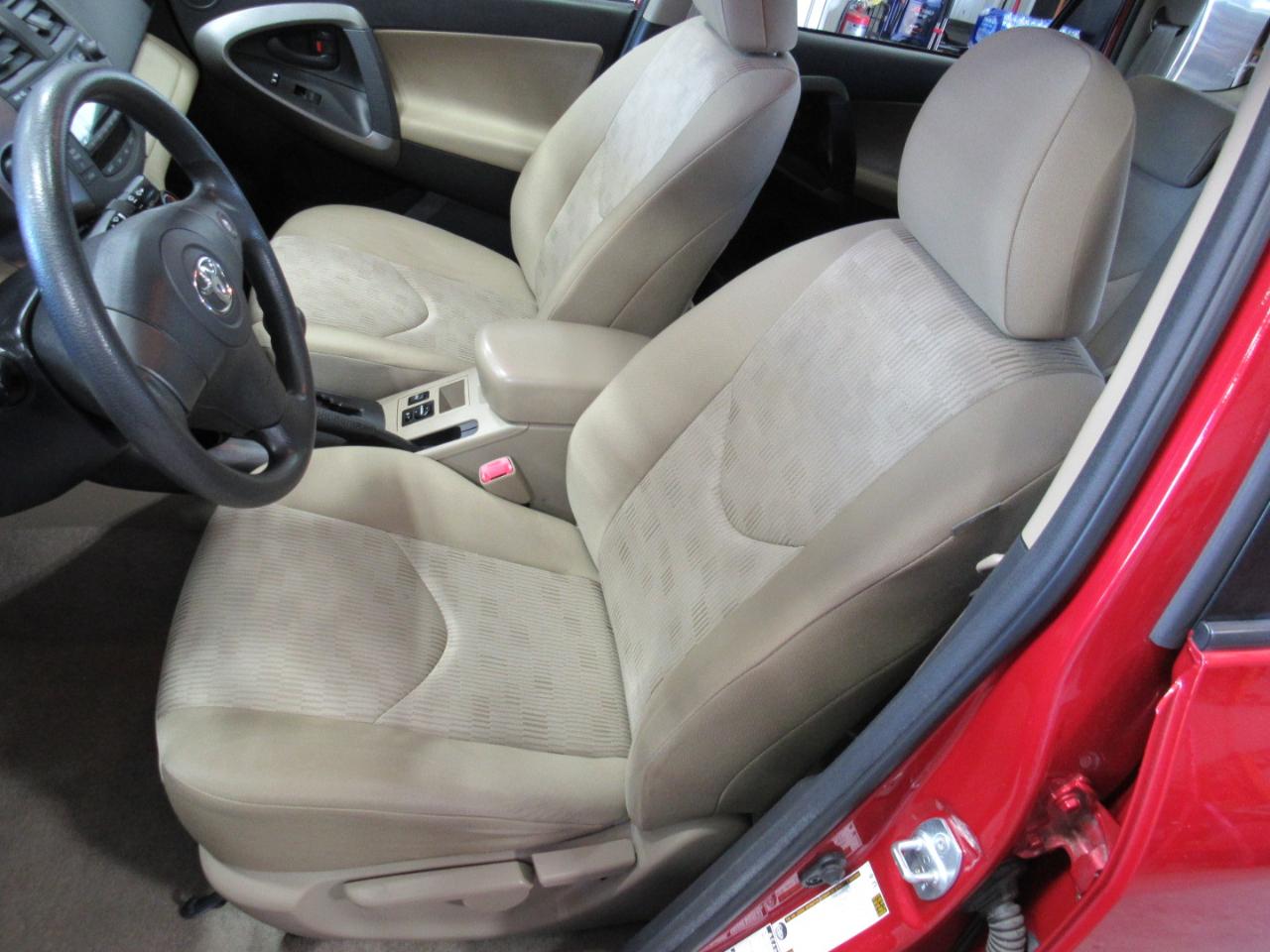 Toyota RAV4 4WD 4dr 4-cyl 4-Spd AT (Natl) 2009