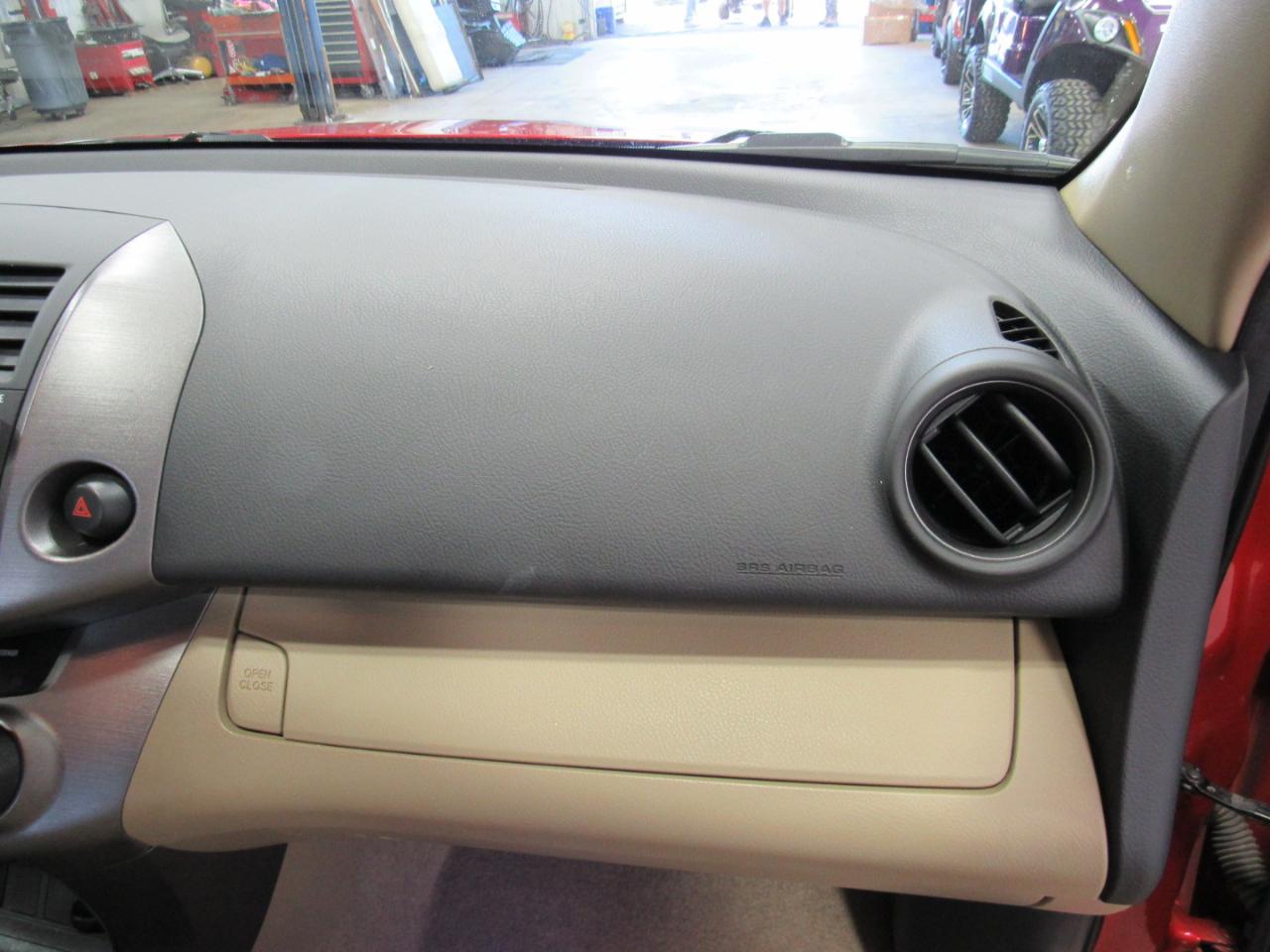 Toyota RAV4 4WD 4dr 4-cyl 4-Spd AT (Natl) 2009
