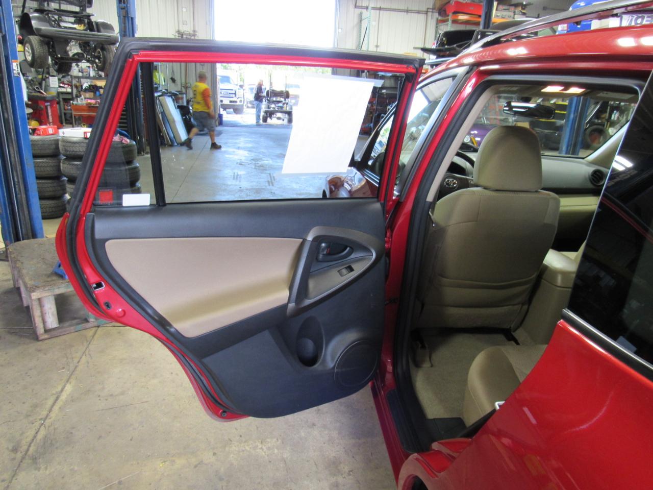 Toyota RAV4 4WD 4dr 4-cyl 4-Spd AT (Natl) 2009
