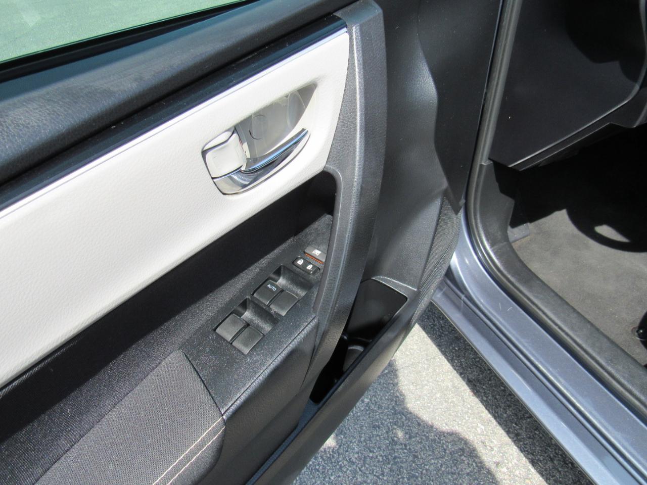 Toyota Corolla 4dr Sedan LE Auto 2017