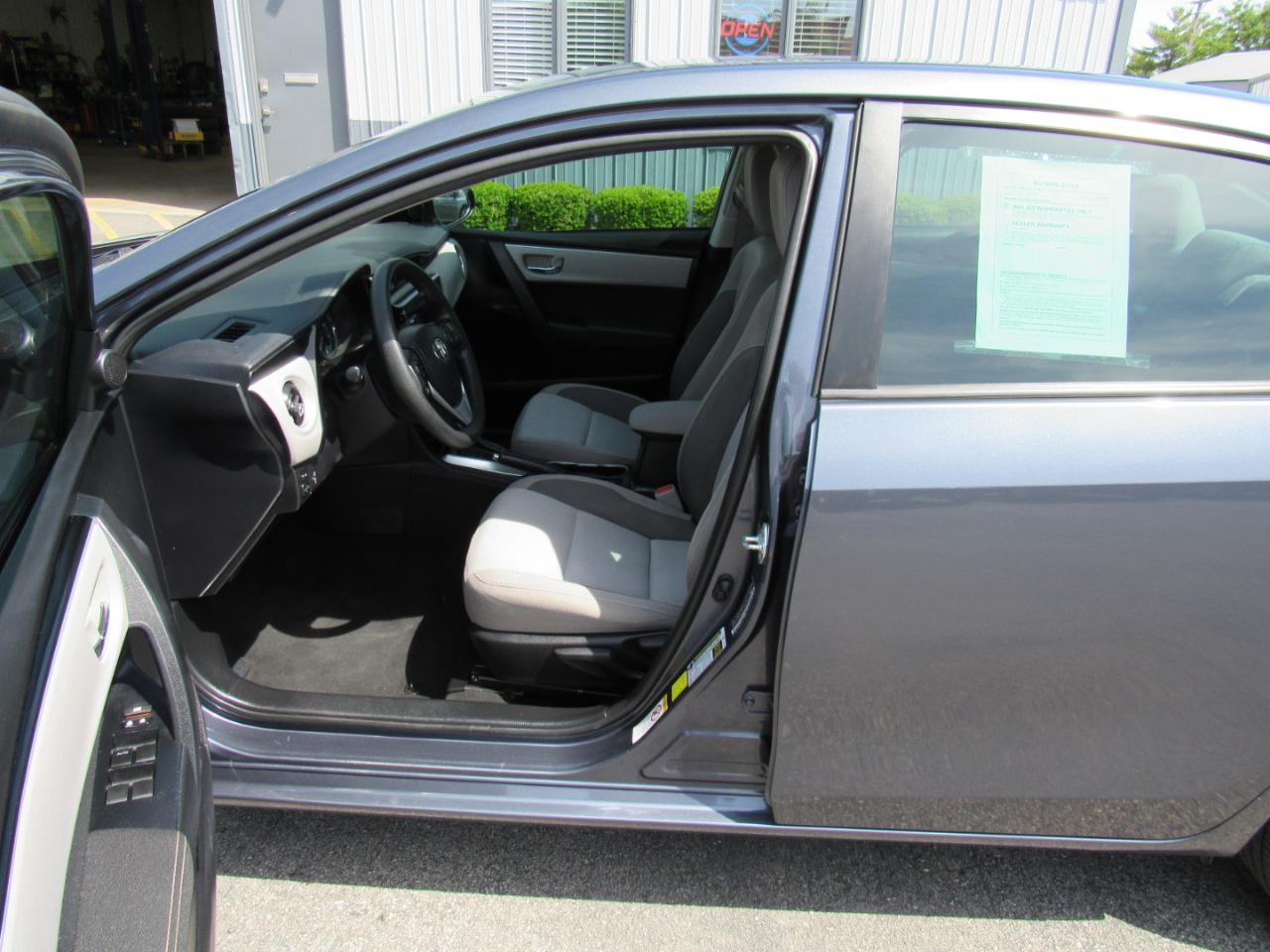 Toyota Corolla 4dr Sedan LE Auto 2017