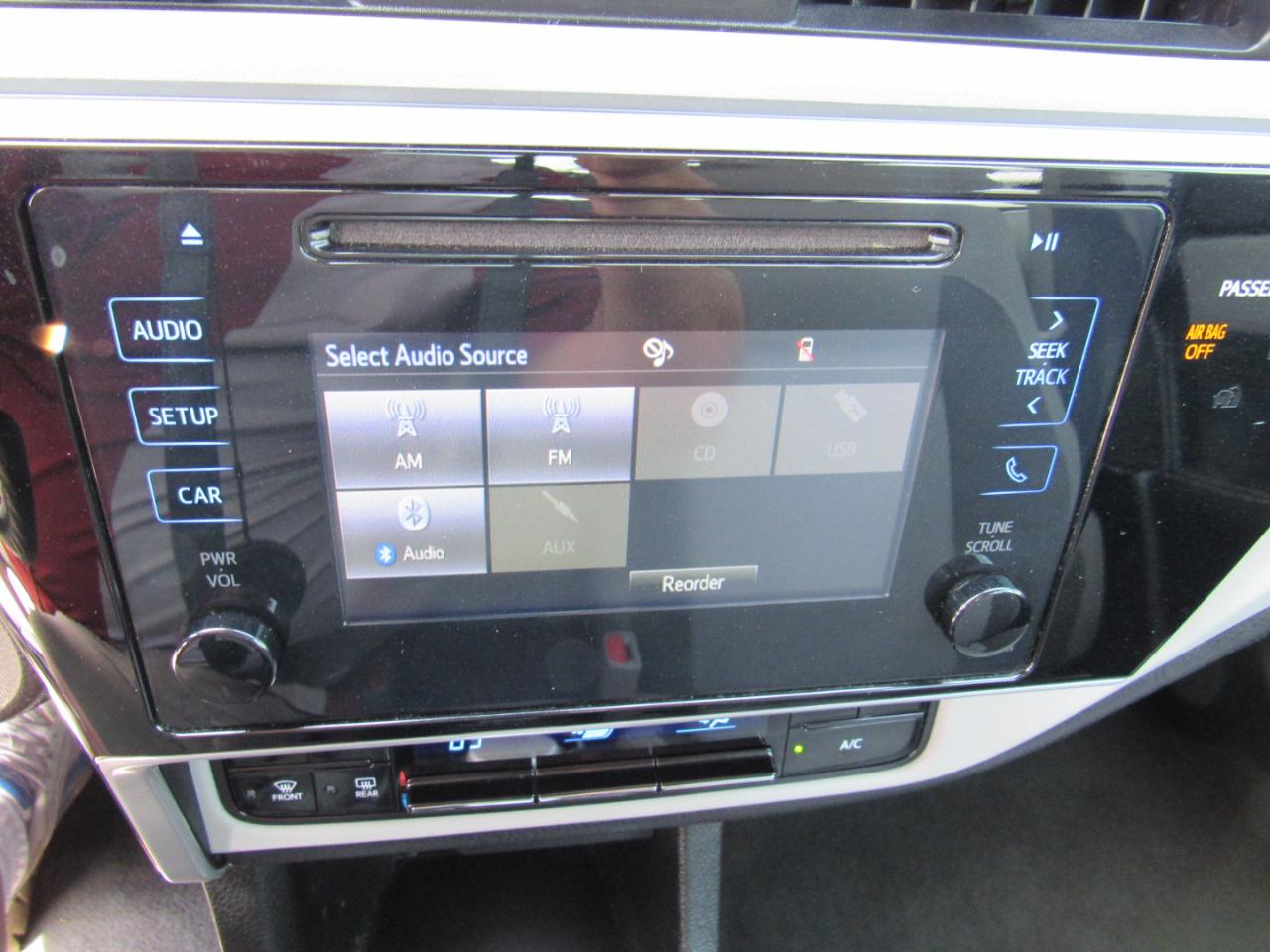 Toyota Corolla 4dr Sedan LE Auto 2017