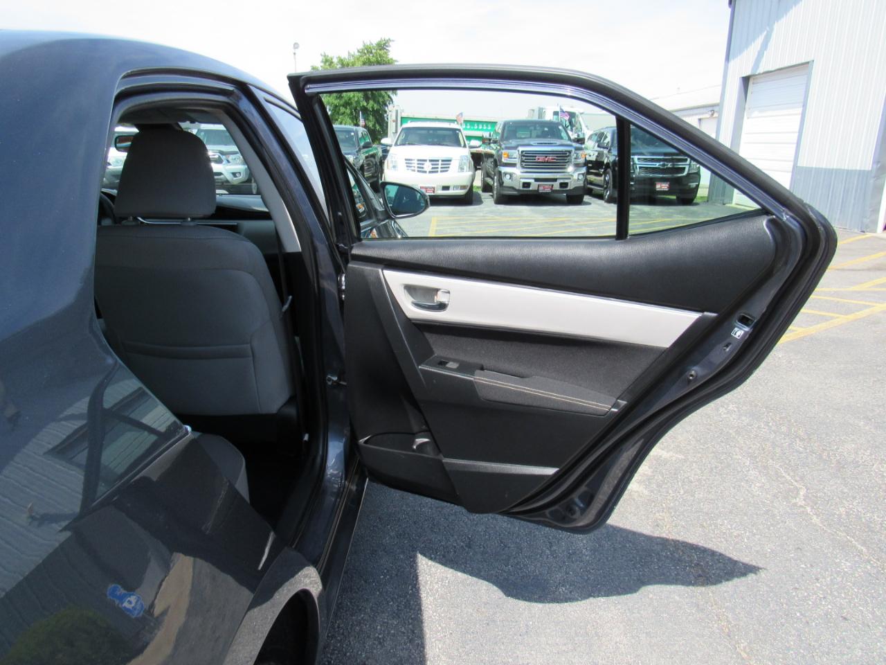 Toyota Corolla 4dr Sedan LE Auto 2017