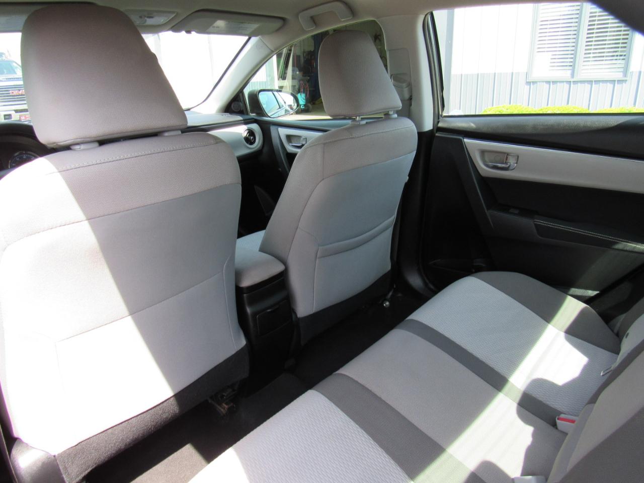 Toyota Corolla 4dr Sedan LE Auto 2017