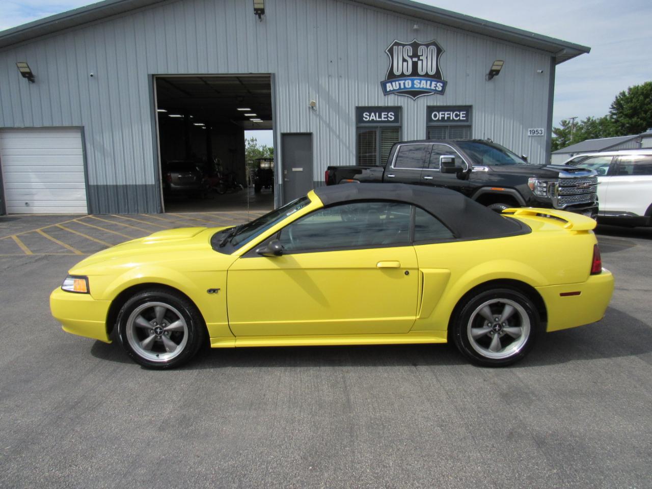 Ford Mustang 2dr Convertible GT Deluxe 2001