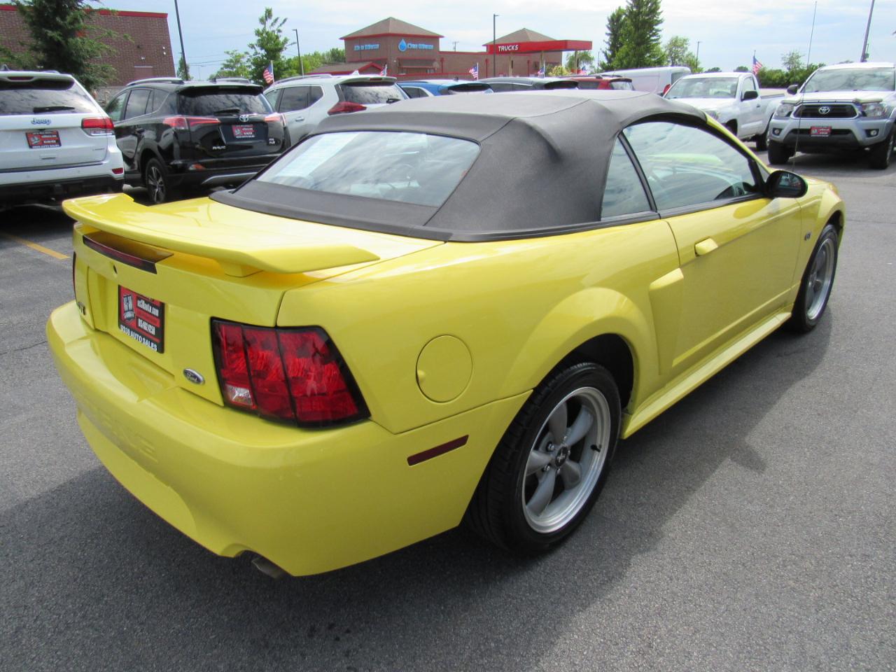 Ford Mustang 2dr Convertible GT Deluxe 2001