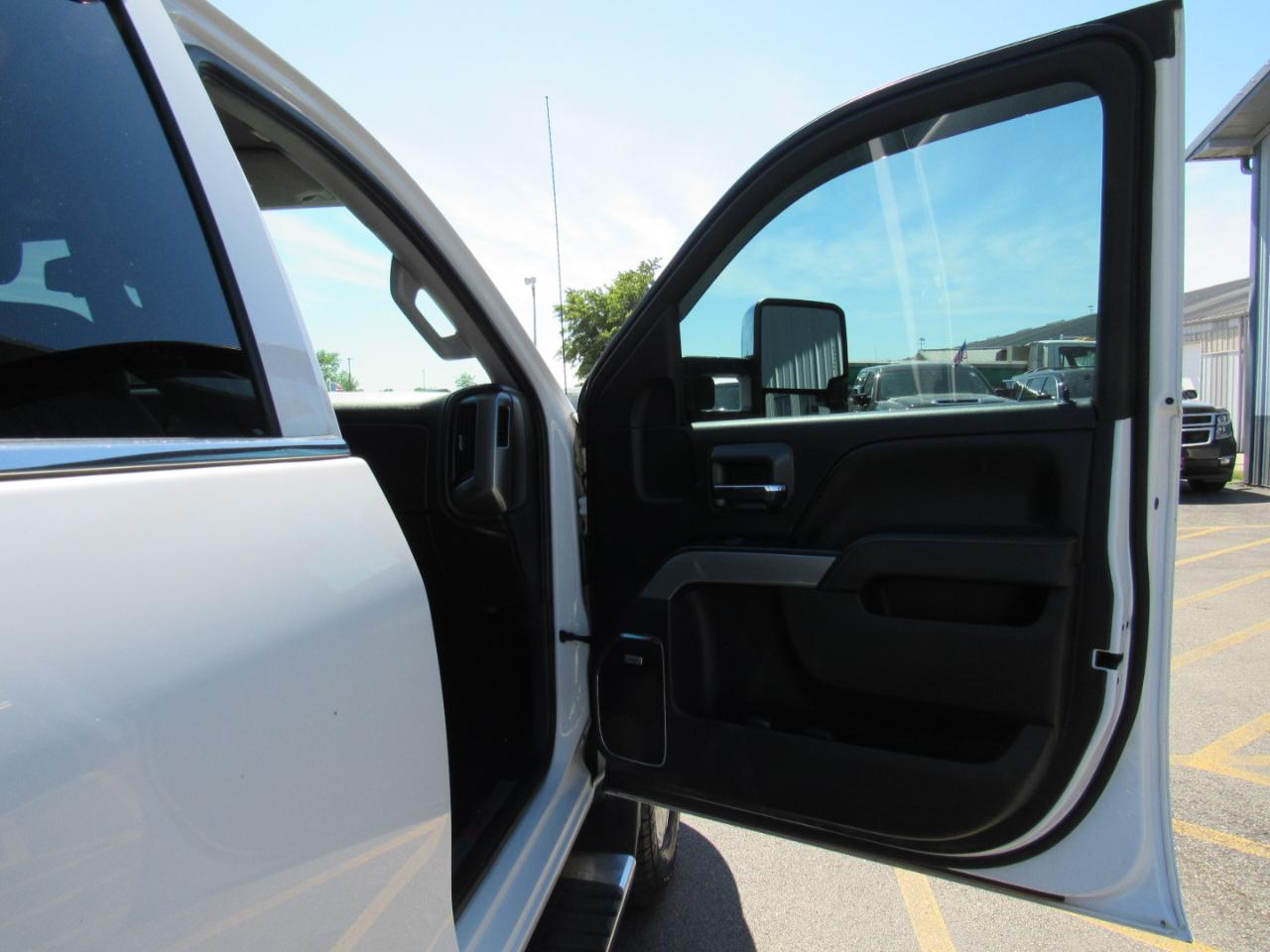 Chevrolet Silverado 2500HD 4WD Crew Cab 153.7" LTZ 2018