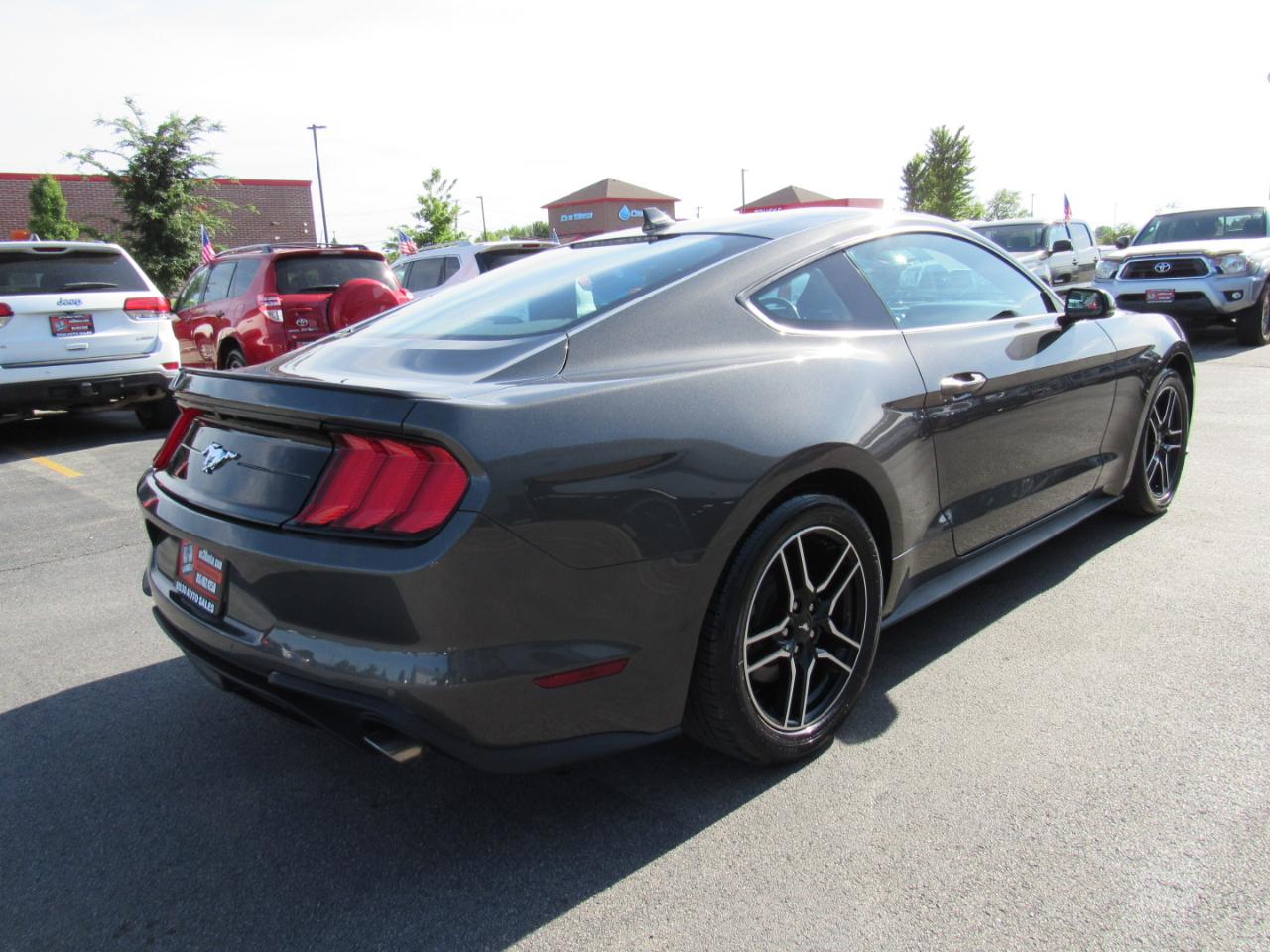 Ford Mustang EcoBoost Fastback 2020