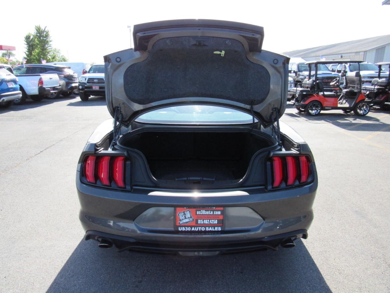 Ford Mustang EcoBoost Fastback 2020