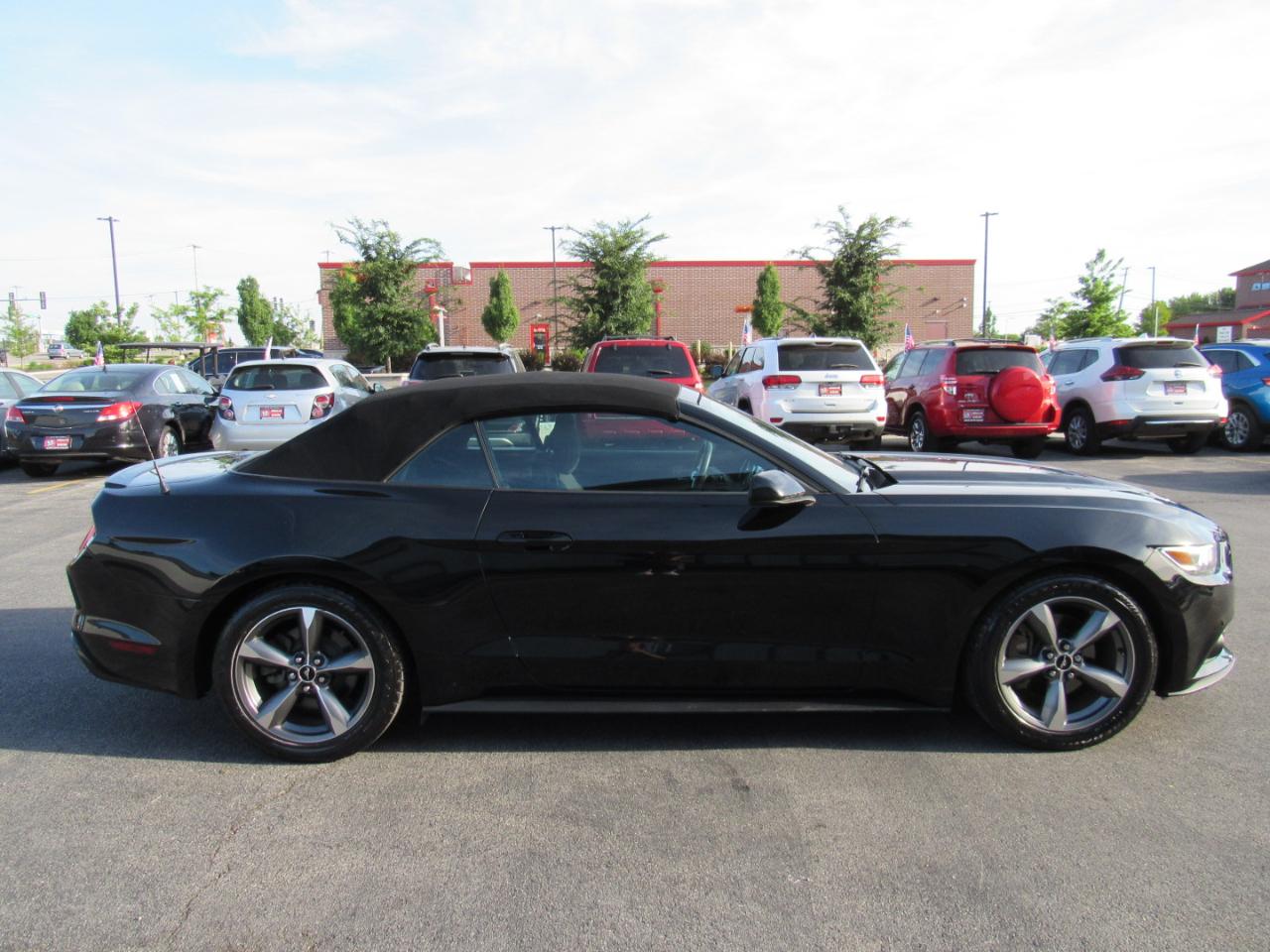 Ford Mustang 2dr Conv V6 2016