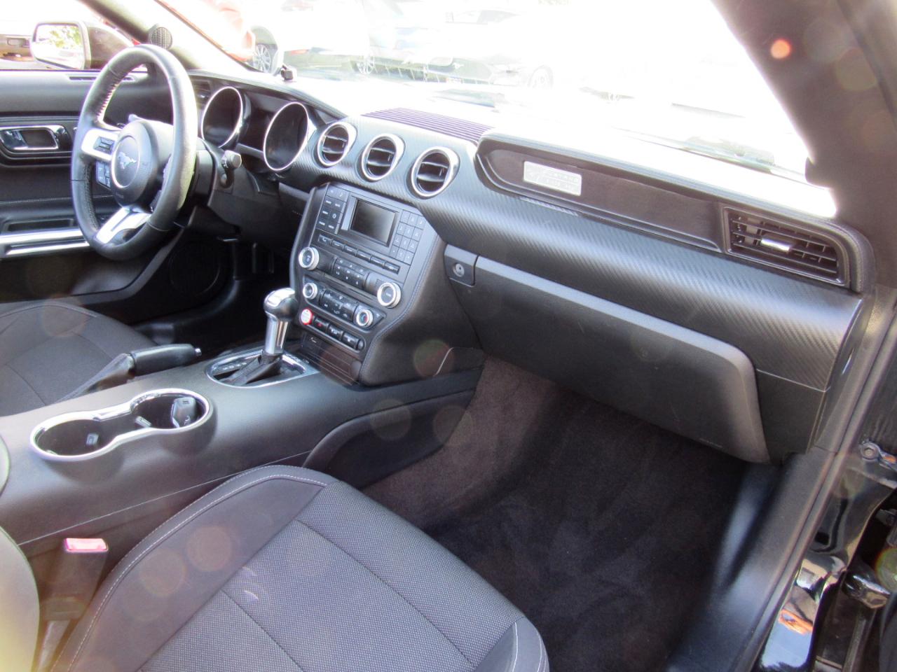 Ford Mustang 2dr Conv V6 2016