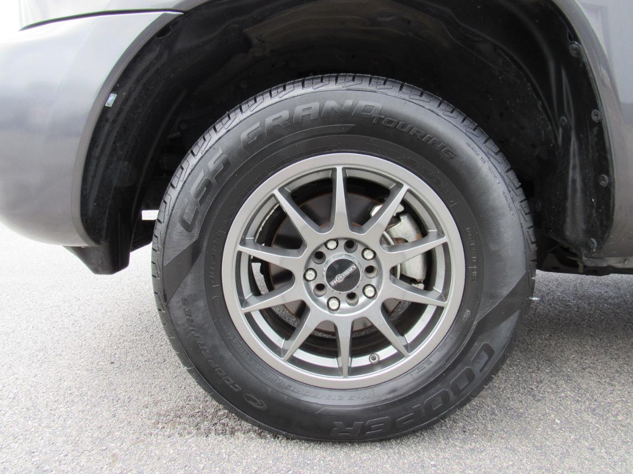 Toyota Tacoma 4WD Access Cab I4 AT SR (Natl) 2010