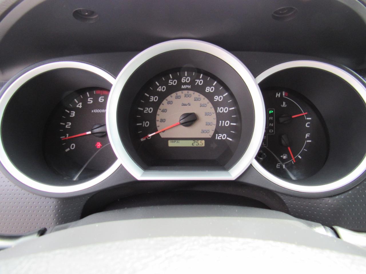 Toyota Tacoma 4WD Access Cab I4 AT SR (Natl) 2010