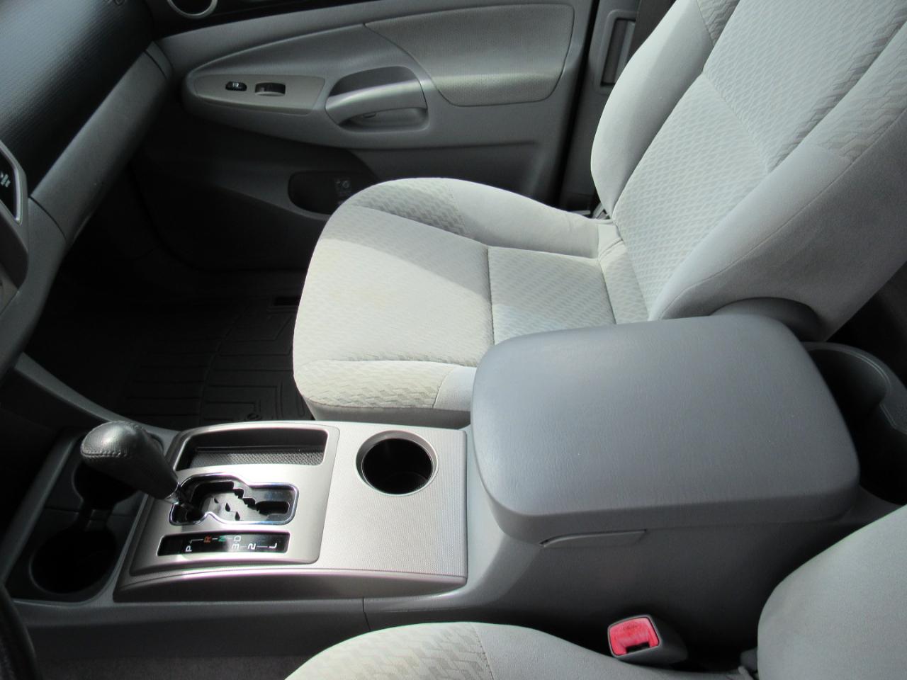 Toyota Tacoma 4WD Access Cab I4 AT SR (Natl) 2010