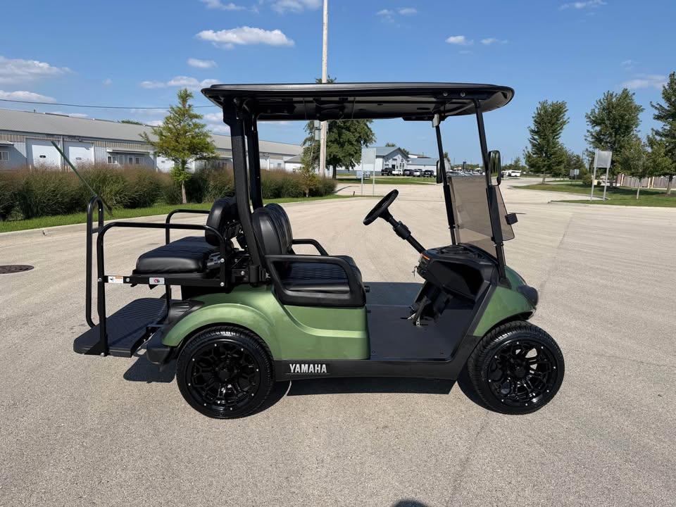 Yamaha Drive 2 EFI Gas Street Legal  2022