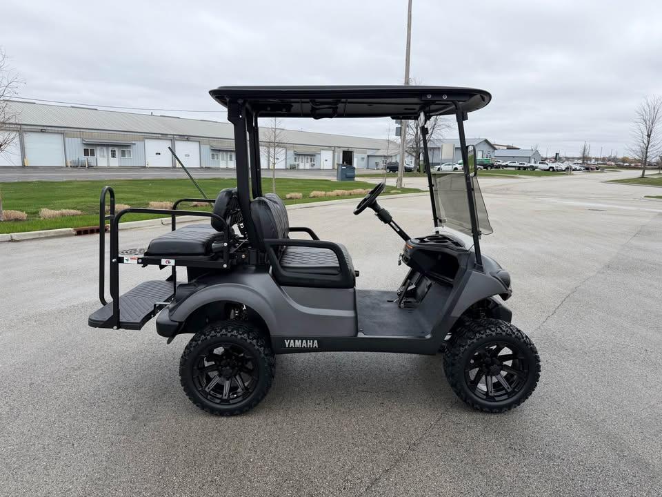 Yamaha Drive 2 EFI Gas Street Legal  2022