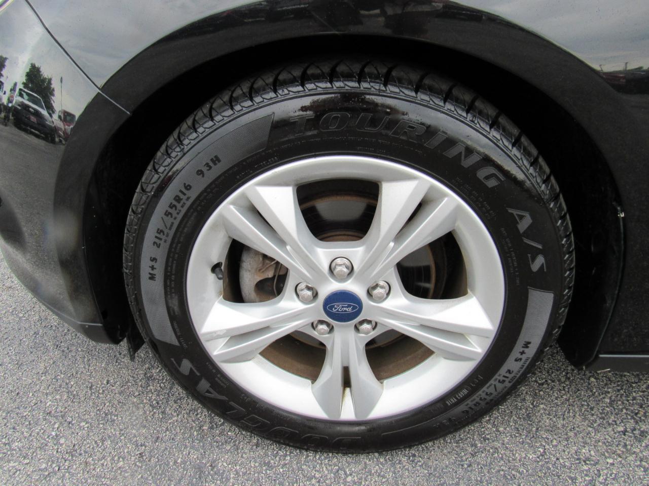 Ford Focus 4dr Sdn SE 2014