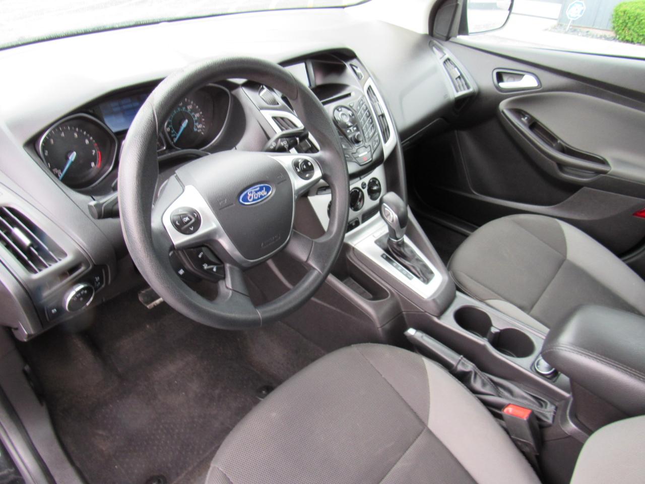 Ford Focus 4dr Sdn SE 2014