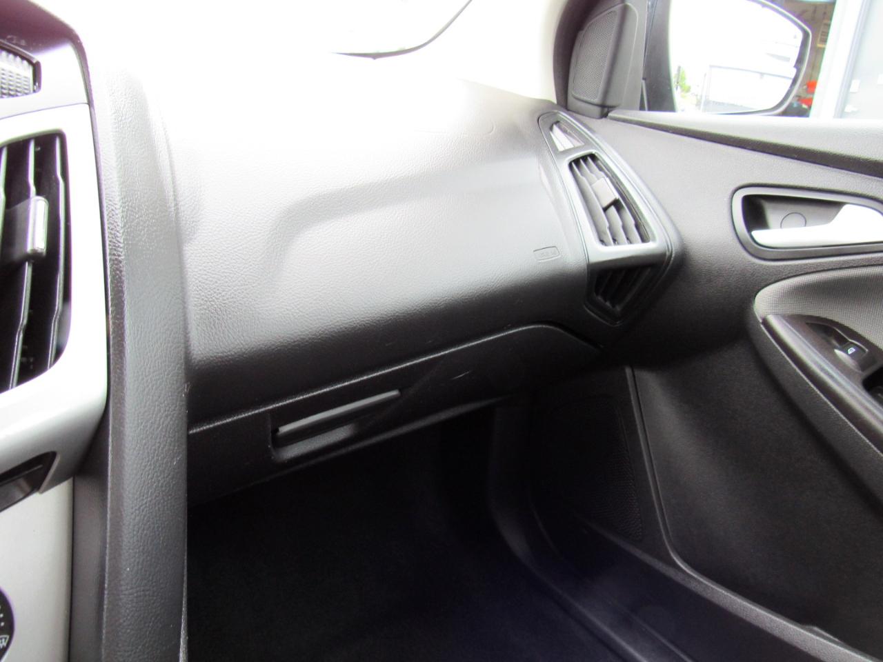 Ford Focus 4dr Sdn SE 2014
