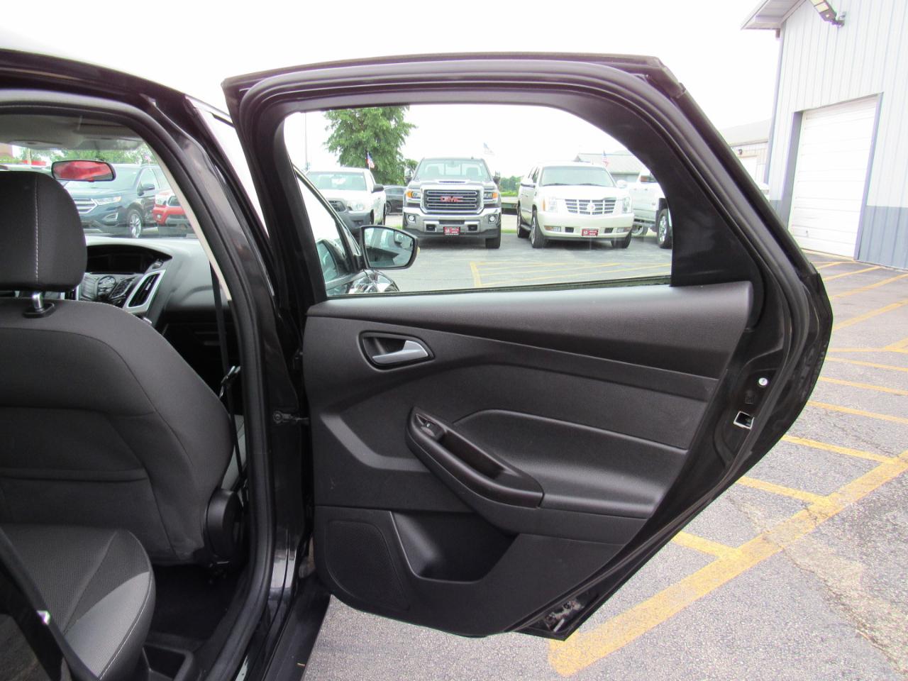 Ford Focus 4dr Sdn SE 2014