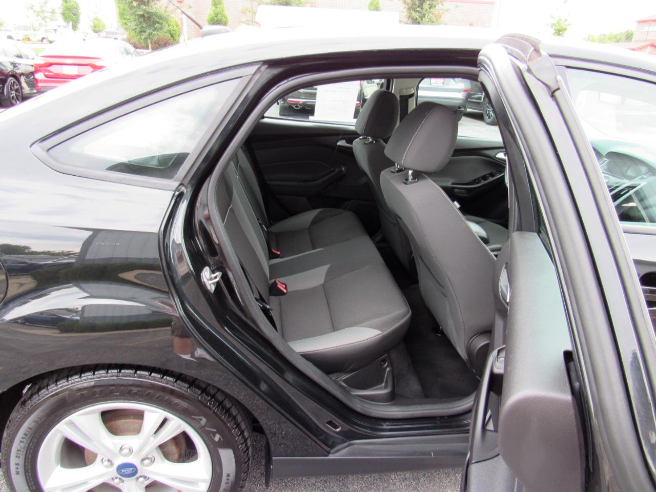 Ford Focus 4dr Sdn SE 2014
