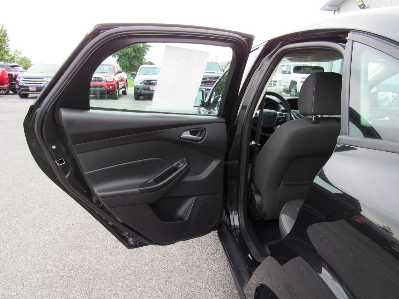 Ford Focus 4dr Sdn SE 2014