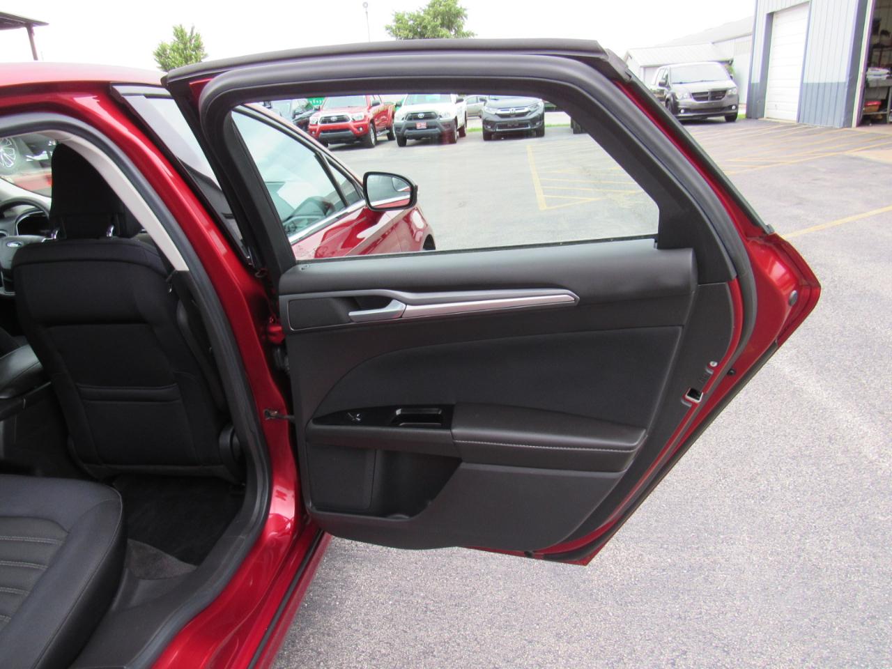 Ford Fusion 4dr Sdn SE FWD 2013