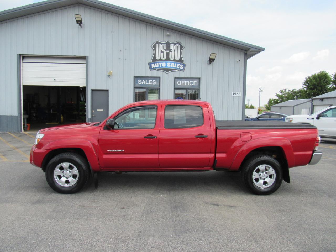 Toyota Tacoma 4WD Double Cab LB V6 AT (Natl) 2015