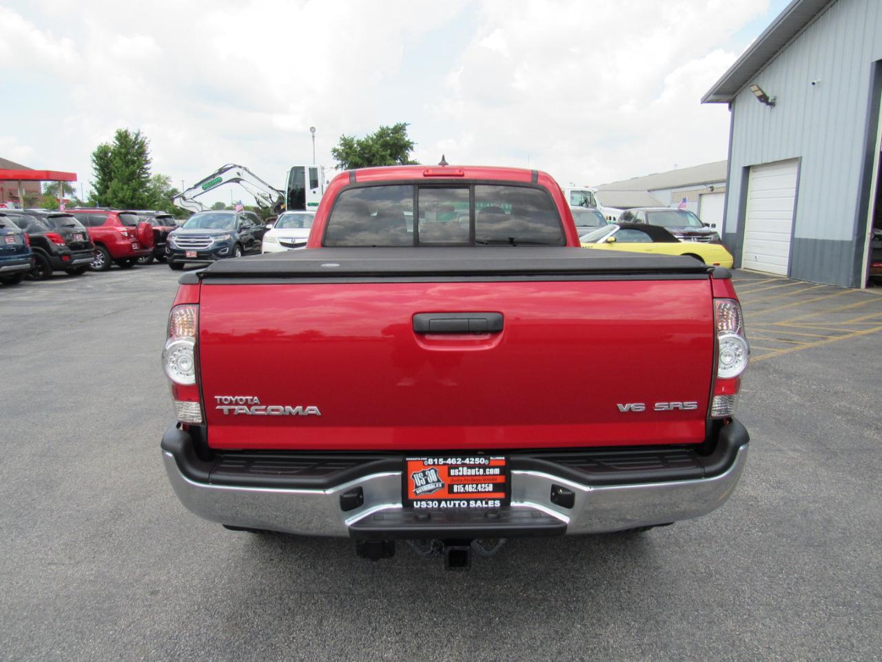 Toyota Tacoma 4WD Double Cab LB V6 AT (Natl) 2015
