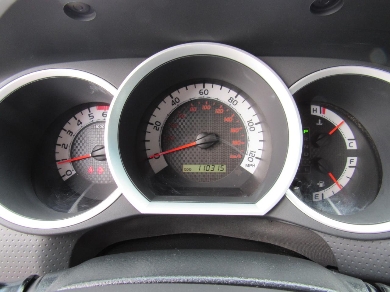 Toyota Tacoma 4WD Double Cab LB V6 AT (Natl) 2015