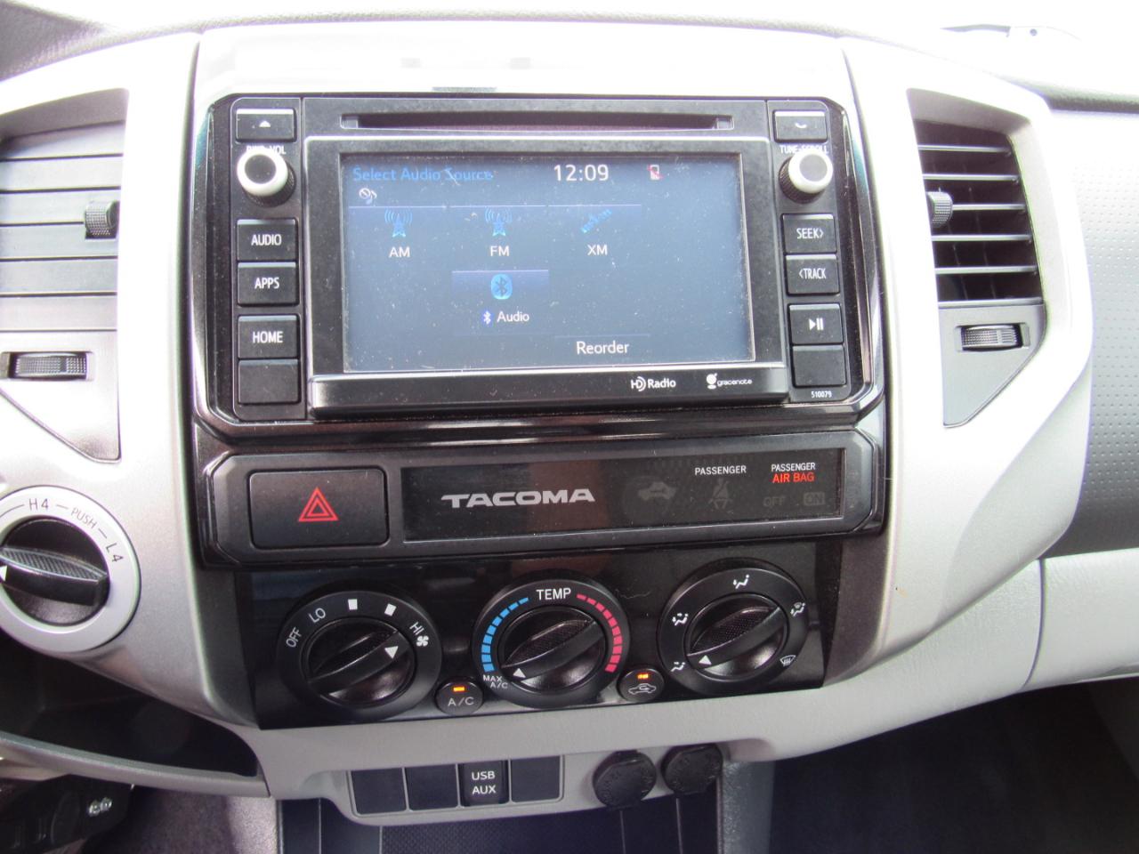 Toyota Tacoma 4WD Double Cab LB V6 AT (Natl) 2015