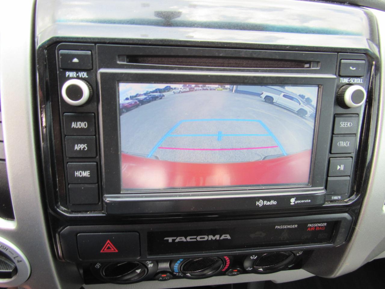 Toyota Tacoma 4WD Double Cab LB V6 AT (Natl) 2015